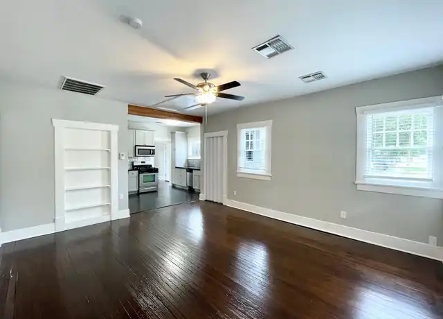 Property at 113 Northwood St, Houston, TX, 77009, 3 beds, 1 bath, [object Object]