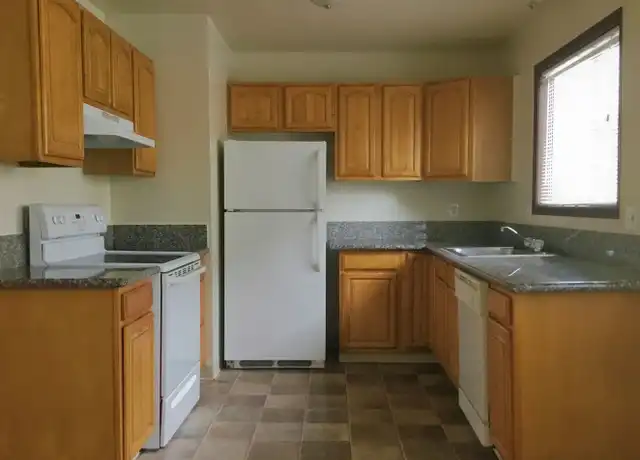 Property at 912 NE 91st Ave Unit 03, Portland, OR, 97220, 2 beds, 1 bath, [object Object]