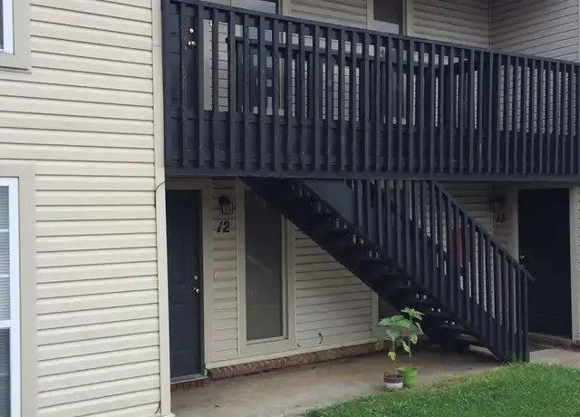 Property at 2323 S 57th St Unit 13, Fort Smith, AR, 72903, 1 bed, 1 bath, [object Object]