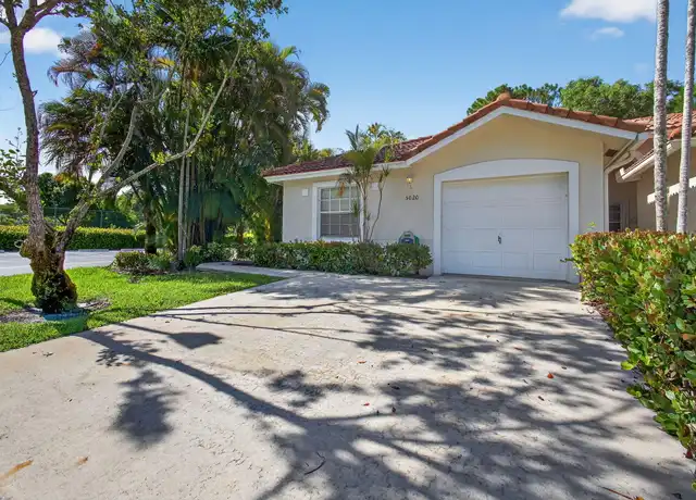 Property at 5020 N La Sedona Cir, Delray Beach, FL, 33484, 3 beds, 2 baths, [object Object]
