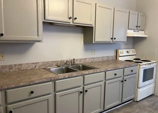 Property at 443 W Orange St Apt 4, Lancaster, PA, 17603, 4 beds, 1 bath, [object Object]