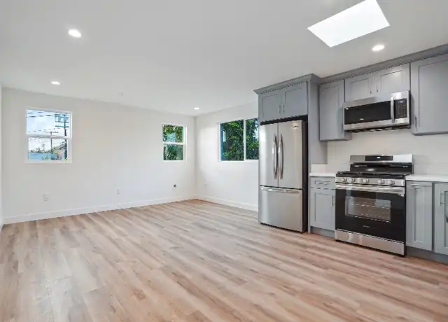 Property at 5185 20th St Unit 5187 Quarter, Los Angeles, CA, 90016, 2 beds, 2 baths, [object Object]