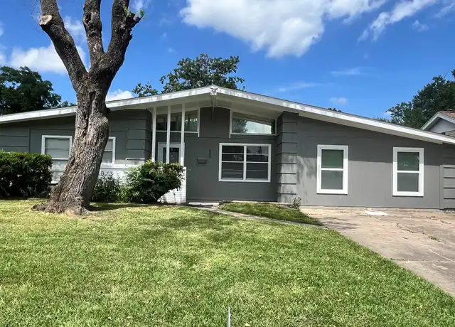 Property at 805 N 12th St, La Porte, TX, 77571, 4 beds, 2.5 baths, [object Object]