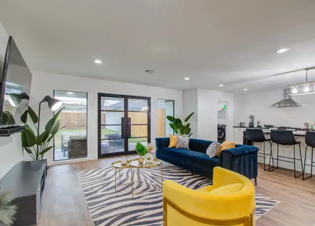 Property at 5407 Ariel St, Houston, TX, 77096, 5 beds, 2 baths, [object Object]
