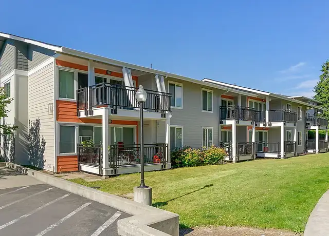 Photo of 898 137th Ave NE, Bellevue, WA 98005