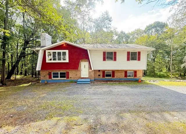 Property at 4344 Pine Ridge Dr, Bushkill, PA, 18324, 4 beds, 2 baths, [object Object]