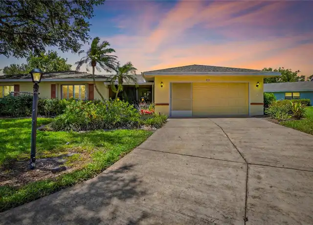Property at 2221 Ivan Ct, Sun City Center, FL, 33573, 2 beds, 2 baths, [object Object]