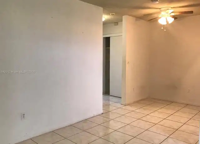 Property at 2450 NE 188th St Unit 2452, Miami, FL, 33180, 1 bed, 1 bath, [object Object]