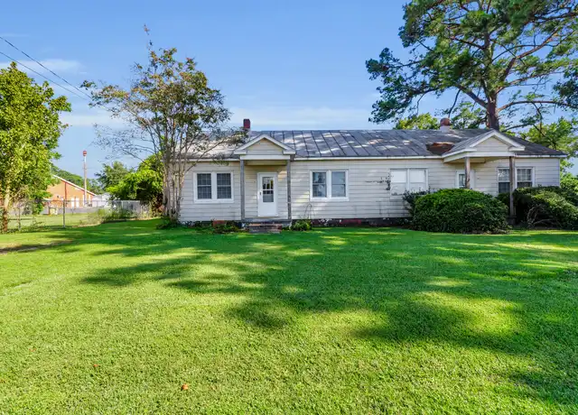 Property at 407 Hoke St, New Bern, NC, 28560, 2 beds, 1 bath, [object Object]