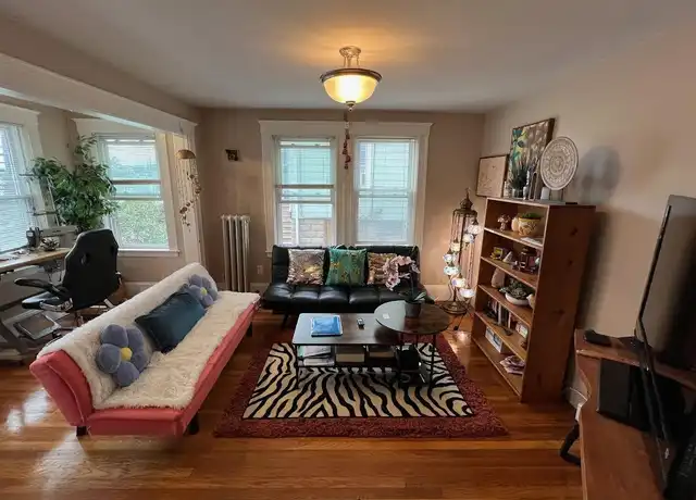 Property at 110 Walnut St, Watertown, MA, 02472, 2 beds, 1 bath, [object Object]