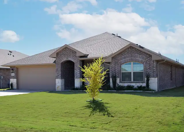 Property at 631 Cottage Row, Mabank, TX, 75147, 4 beds, 2 baths, [object Object]