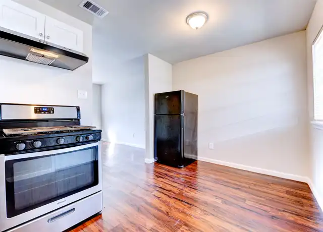 Property at 5521 Cavalcade St, Houston, TX, 77026, 2 beds, 1 bath, [object Object]