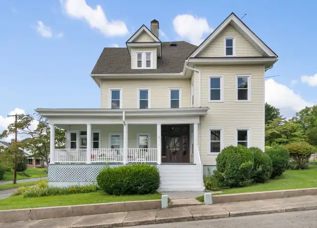 Property at 603 Madison Ave N, Pulaski, VA, 24301, 4 beds, 2 baths, [object Object]