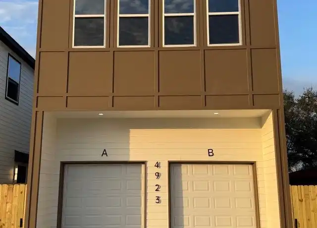 Property at 4923 Pederson St Unit B, Houston, TX, 77033, 3 beds, 2 baths, [object Object]