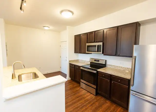 Property at 102 Perimeter Dr Unit 304, Colchester, VT, 05446, 1 bed, 1 bath, [object Object]