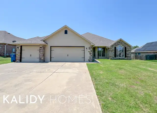 Property at 3817 Kindle Ln, Norman, OK, 73072, 3 beds, 2.5 baths, [object Object]