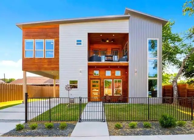 Property at 3807 Vilbig Rd, Dallas, TX, 75212, 3 beds, 2.5 baths, [object Object]