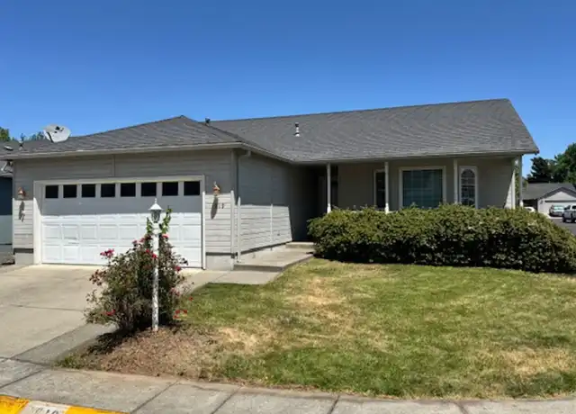 Property at 1919 Green Valley Way, Central Point, OR, 97502, 3 beds, 2 baths, [object Object]