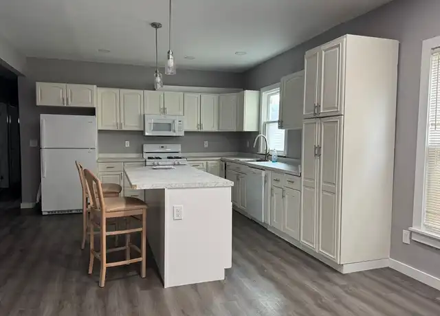 Property at 125 Thomas St, Utica, NY, 13501, 4 beds, 2 baths, [object Object]