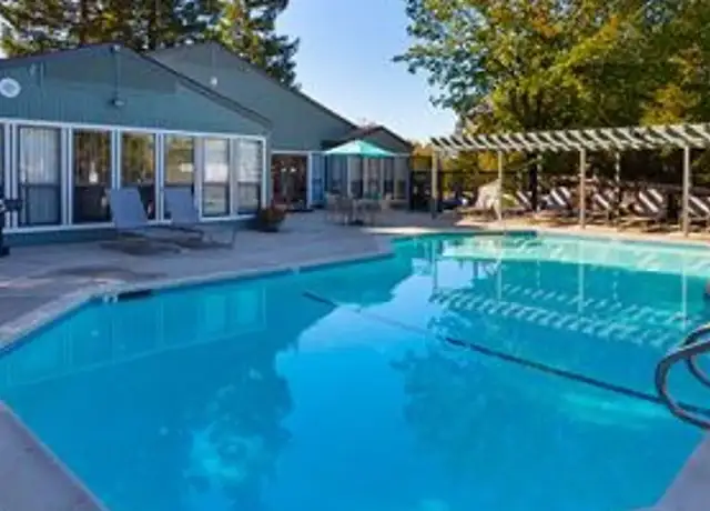 Photo of 300 Cirby Hills Dr, Roseville, CA 95678