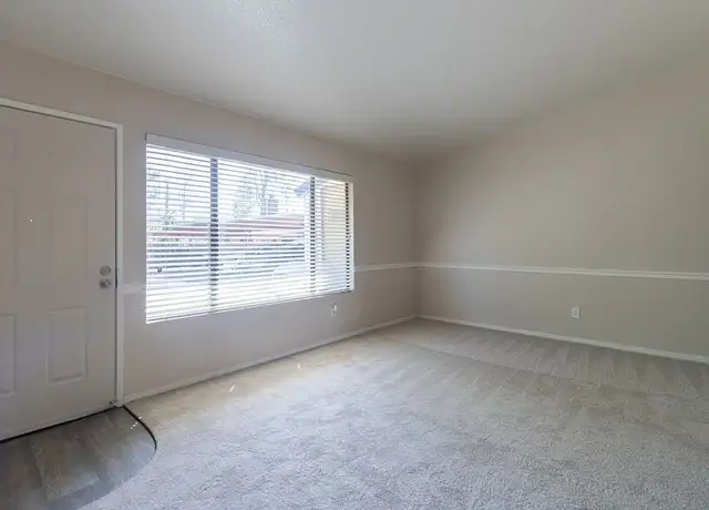 Photo of 5909 Country Ln, Citrus Heights, CA 95621