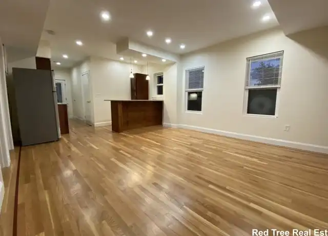 Property at 28 Cherry St, Somerville, MA, 02144, 4 beds, 1 bath, [object Object]