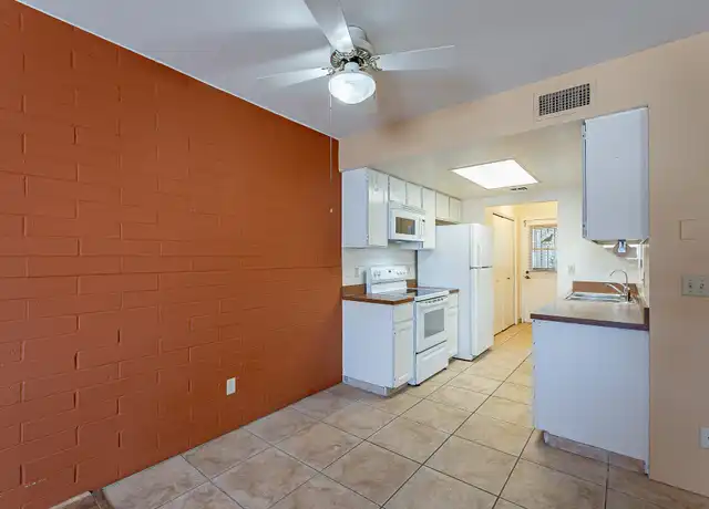 Property at 221 N Paseo de los Conquistadores, Green Valley, AZ, 85614, 2 beds, 2 baths, [object Object]