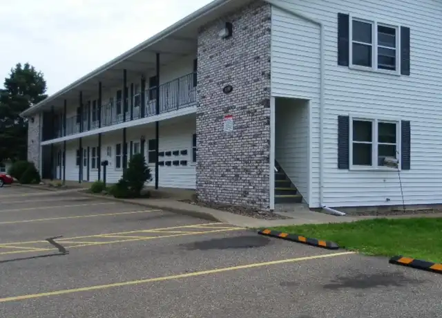 Property at 3396 Stein Blvd Unit 4, Eau Claire, WI, 54701, 2 beds, 1 bath, [object Object]