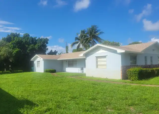 Property at 240 SE 24th Ave, Boynton Beach, FL, 33435, 2 beds, 2 baths, [object Object]