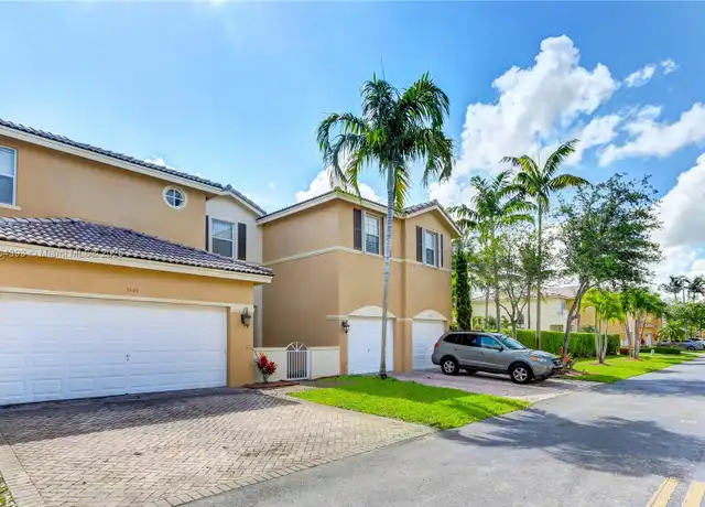 Property at 5549 NW 113th Ct, Doral, FL, 33178, 3 beds, 2.5 baths, [object Object]