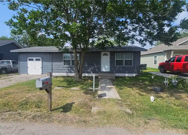 Property at 131 Algodon St, Taft, TX, 78390, 2 beds, 1 bath, [object Object]