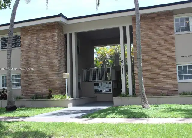 Property at 6511 Santona St Unit C17, Miami, FL, 33146, 2 beds, 2 baths, [object Object]
