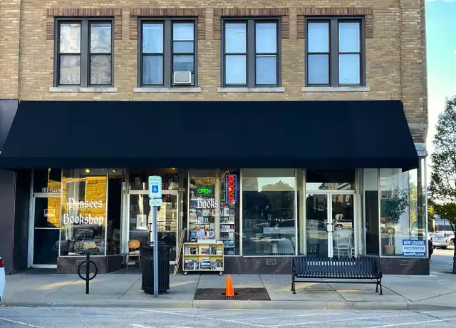 Property at 1 6th St Unit 10B, Charleston, IL, 61920, 2 beds, 1 bath, [object Object]