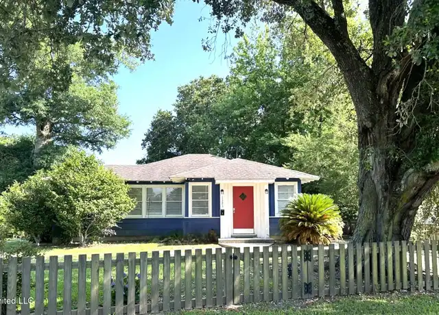 Property at 1323 3rd St, Gulfport, MS, 39501, 2 beds, 1 bath, [object Object]
