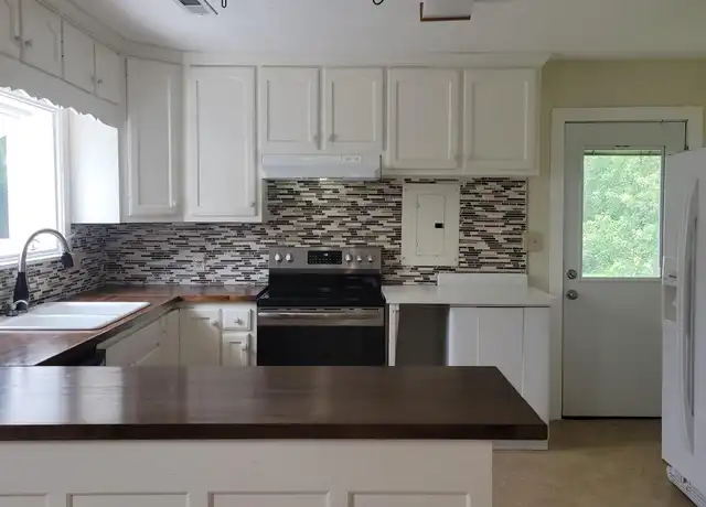 Property at 1411 Halsey Ave NE, Huntsville, AL, 35801, 2 beds, 1 bath, [object Object]