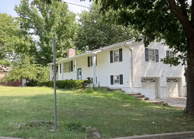 Property at 22 High Dr, Warrensburg, MO, 64093, 3 beds, 2.5 baths, [object Object]