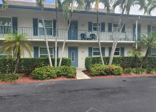 Property at 325 Charlemagne Blvd Unit B105, Naples, FL, 34112, 2 beds, 2 baths, [object Object]
