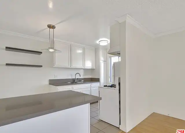 Property at 440 Raymond Ave Unit 19, Santa Monica, CA, 90405, 2 beds, 2 baths, [object Object]