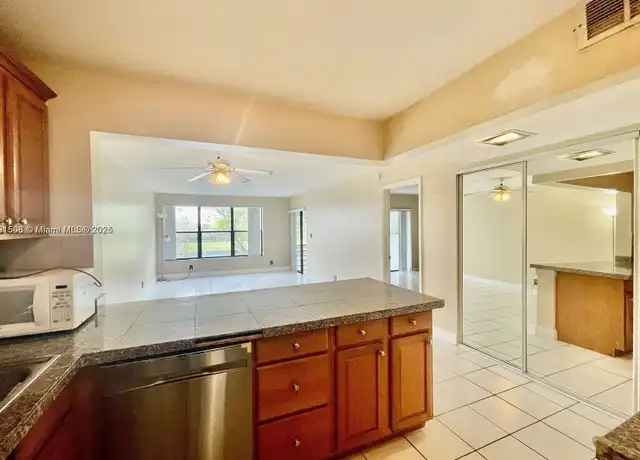 Property at 2322 S Cypress Bend Dr Unit 2322-2207, Pompano Beach, FL, 33069, 1 bed, 1.5 baths, [object Object]