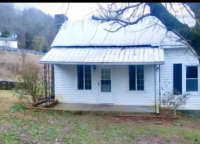 Property at 607 Dixon Springs Hwy Unit 1, Riddleton, TN, 37151, 2 beds, 1 bath, [object Object]