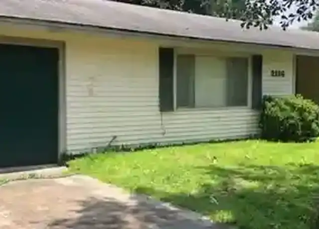 Property at 2116 Rio Grande Pl, Orange, TX, 77630, 3 beds, 1 bath, [object Object]