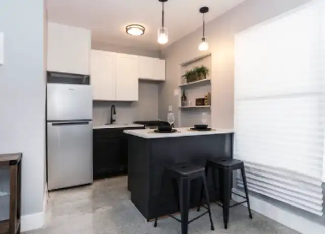 Property at Wildwood Apartments - 2400 15th Ave S, Saint Petersburg, FL, 33712, 2 beds, 1 bath, [object Object]