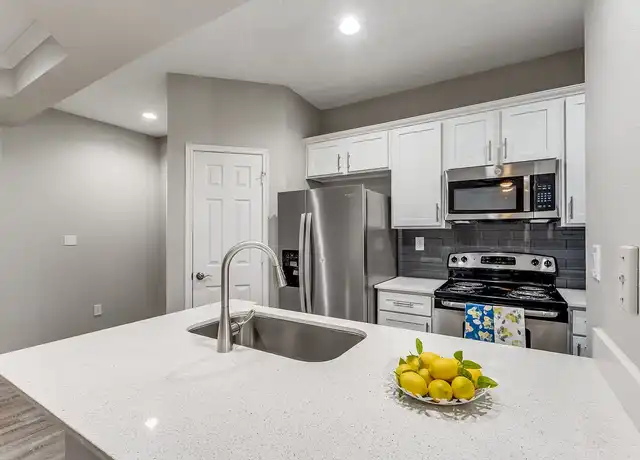 Property at Phoenician - 2345 Bering Dr, Houston, TX, 77057, 1 bed, 1 bath, [object Object]