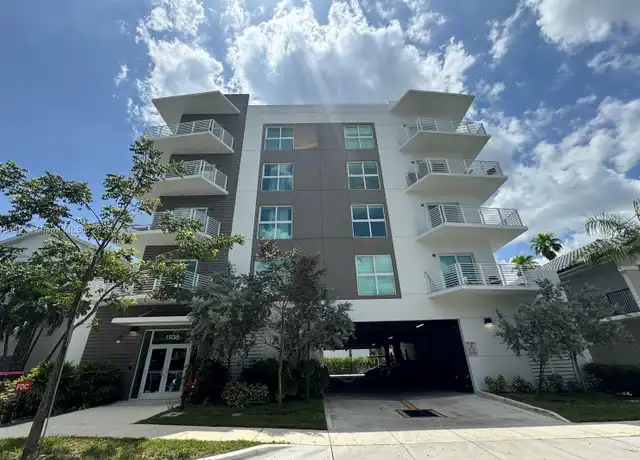 Property at 1938 Jackson St #503, Hollywood, FL, 33020, 1 bed, 1 bath, [object Object]