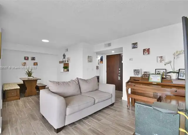 Property at 11800 SW 18th St, Miami, FL, 33175, 2 beds, 2 baths, [object Object]