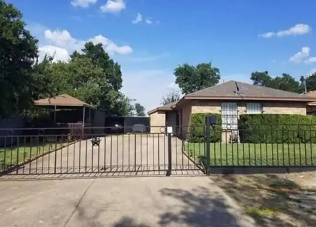 Property at 2934 Chestnut Ave Unit 2934, Fort Worth, TX, 76106, 2 beds, 1 bath, [object Object]