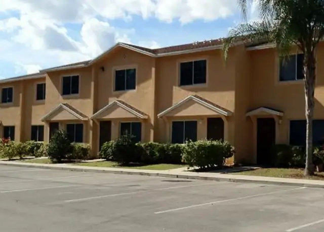 Photo of 2101 Linda Sue Cir, Fort Pierce, FL 34982