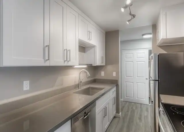 Property at 713 3rd Pl S Unit 08, Kirkland, WA, 98033, 1 bed, 1 bath, [object Object]