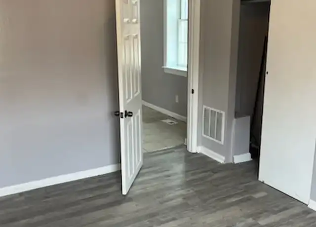 Property at 236 S Eaton St, Baltimore, MD, 21224, 1 bed, 1 bath, [object Object]