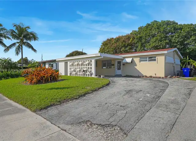Property at 2833 SW 5th St, Fort Lauderdale, FL, 33312, 3 beds, 2 baths, [object Object]